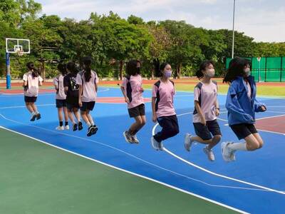 LINE_ALBUM_115.4.28-SH150七年級班際跳繩_260428_30圖片