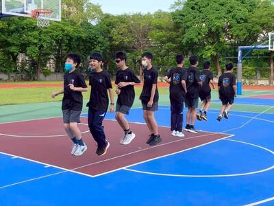 LINE_ALBUM_115.4.28-SH150七年級班際跳繩_260428_47圖片