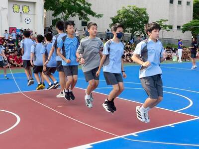 LINE_ALBUM_115.4.28-SH150七年級班際跳繩_260428_41圖片