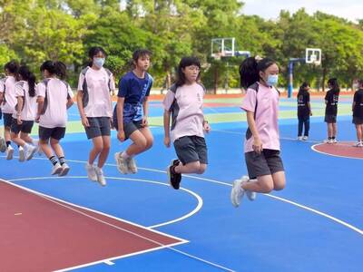 LINE_ALBUM_115.4.28-SH150七年級班際跳繩_260428_18圖片